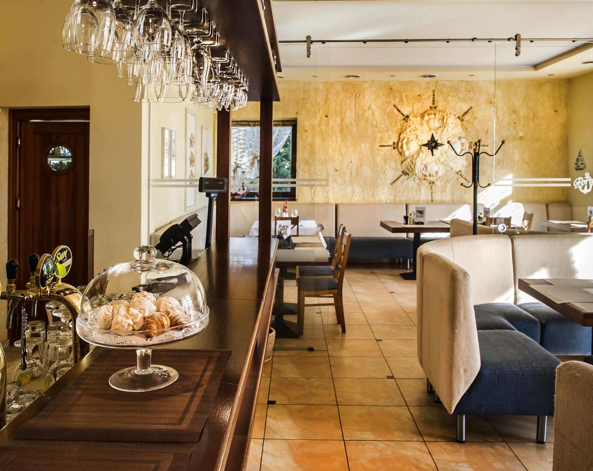 Hotel Porto Plunge Luaran gambar